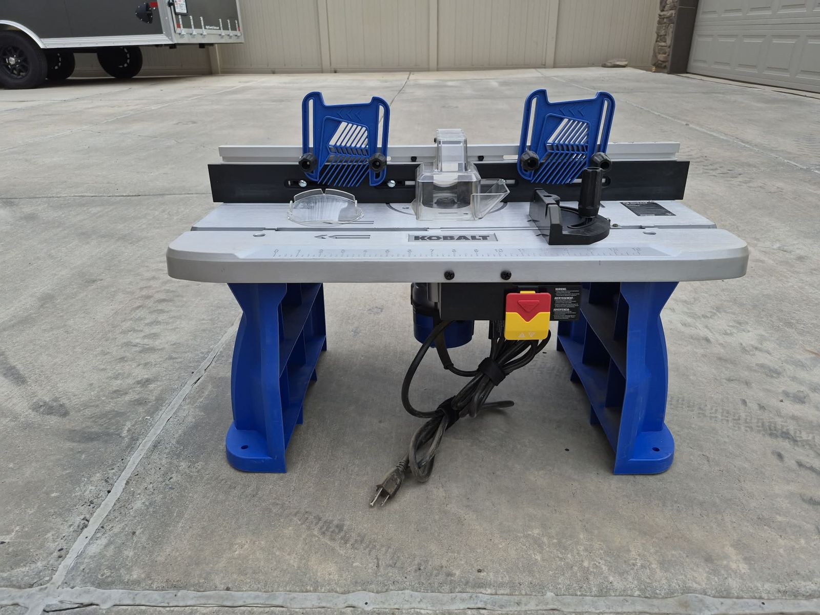 Kobalt Router Table with Router