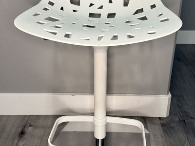 White Metal Adjustable Height Bar Stool