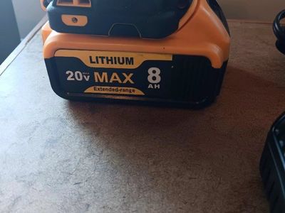 DeWALT DRILL AND DRIVER SET