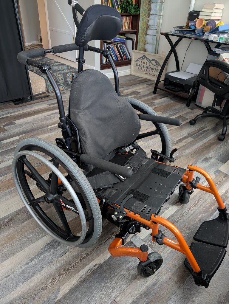 Quickie IRIS Tilt-in-Space Wheelchair – High-End Rehab Chair
