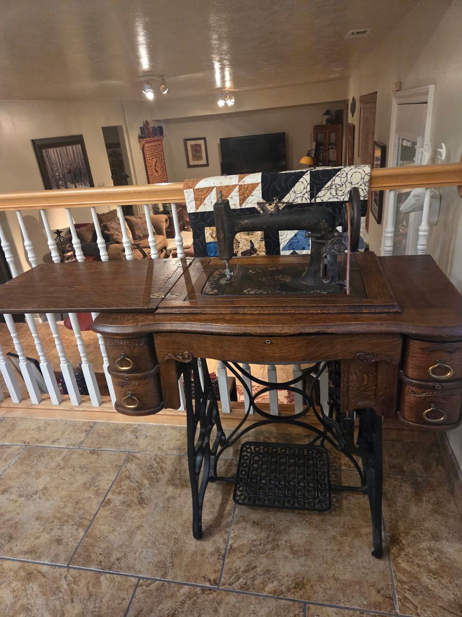 1912 “Ruby” R1 Treadle Sewing Machine (in working order)