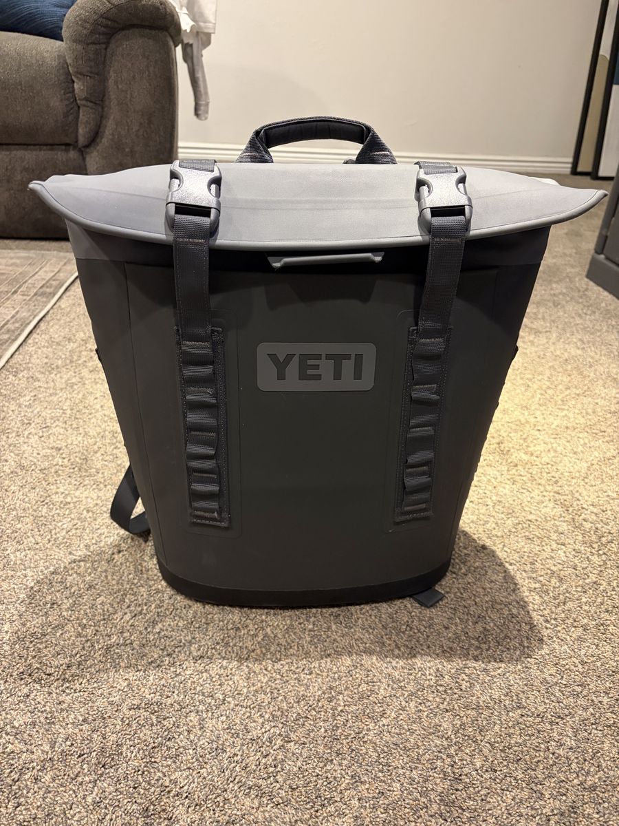YETI Hopper M12 Backpack Soft Cooler Charcoal