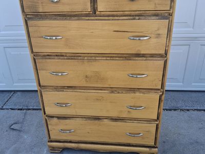 real wood 5 drawers dresser/bebe
