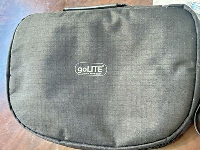 Philips GoLite P2 HF3320 Compact Light Therapy Lamp with Case & Power Adapter