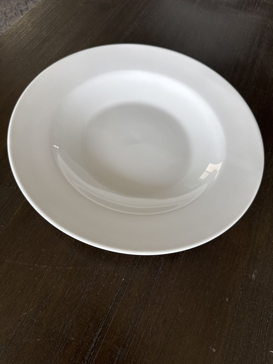 Set of 12 Like New white buffet plates