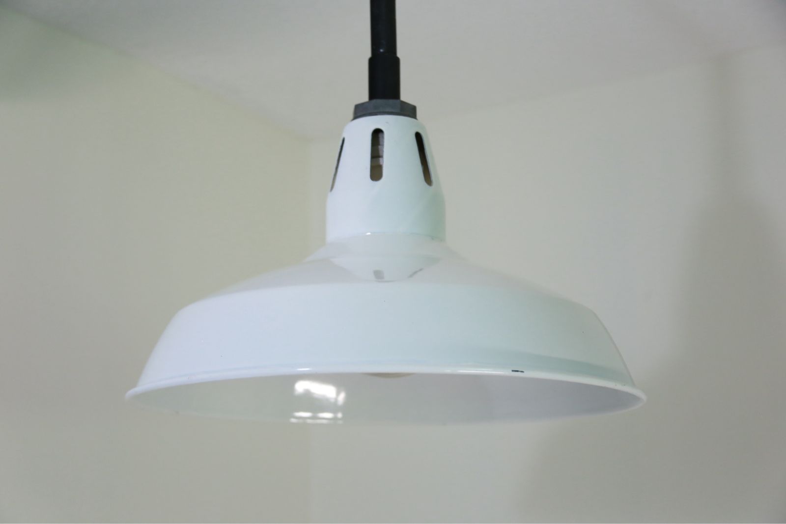 Main image 5