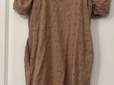DownEast Women's XS Beige Eyelet Puff Sleeve V-Neck Mini Dress Cotton Rayon