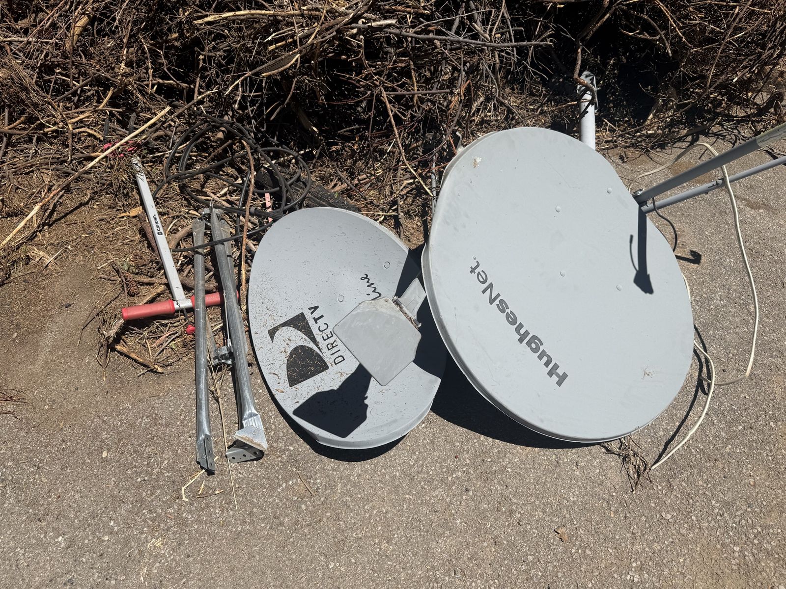 DirecTV & HughesNet Satellite Dish Lot - Used Dishes & Mounting Hardware
