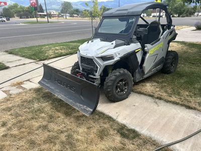 2022 Polaris RZR Trail Ultimate 900