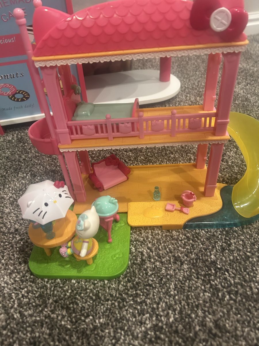 Hello Kitty Dollhouse Playset - Pink & Yellow with Figures & Accessories