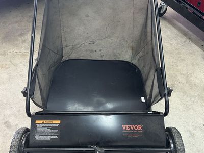 VEVOR Push Lawn Sweeper