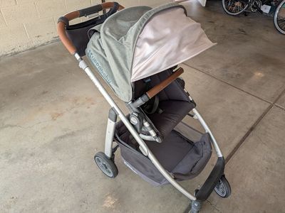 UPPAbaby Cruz Stroller - Green with Brown Leather Accents