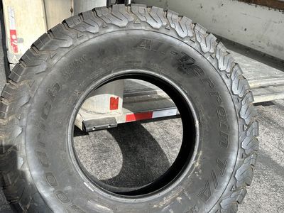 4 BFGoodrich All-Terrain T/A KO2 37x12.50R17 LT Ti