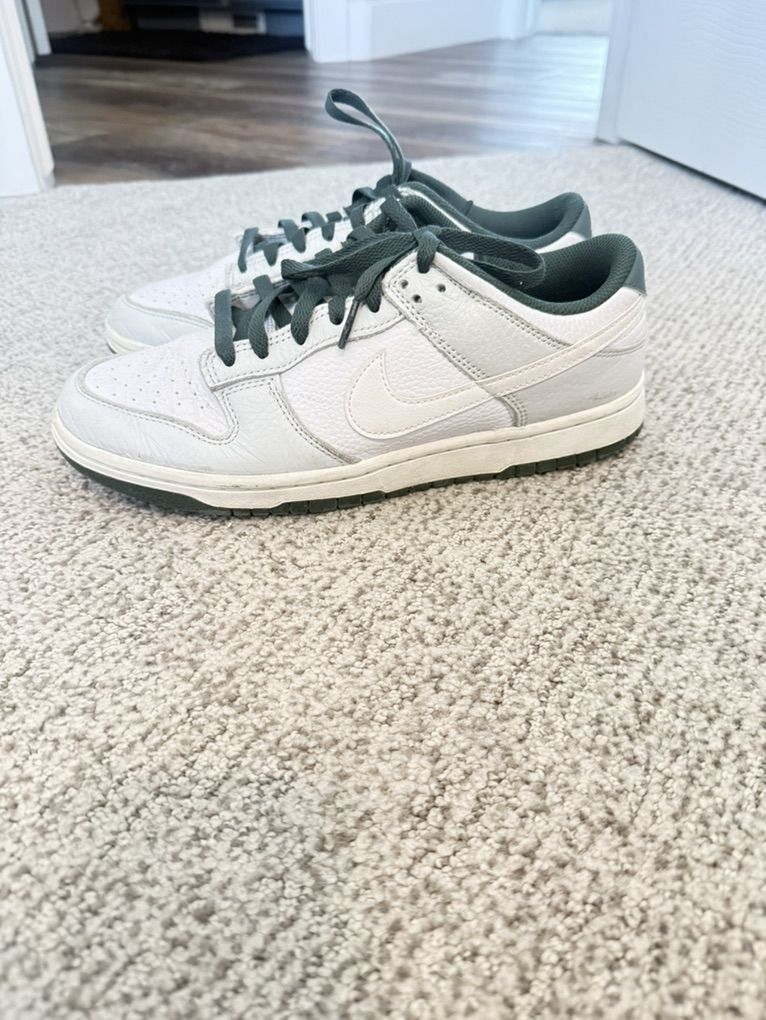 Boys/mens Nike Shoes