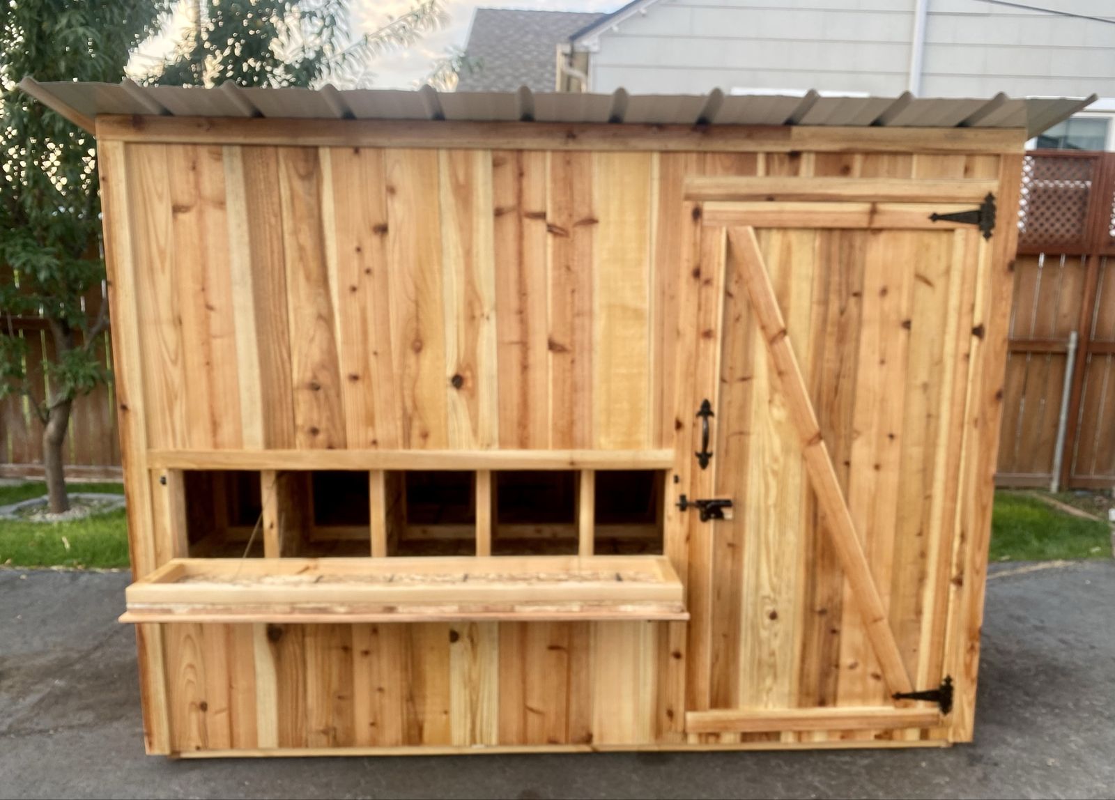 New Solid Wood Walk In Chicken Coop