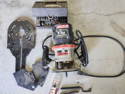 Craftsman 1 1/2 HP Router with Accessories & Bit Storage Case
