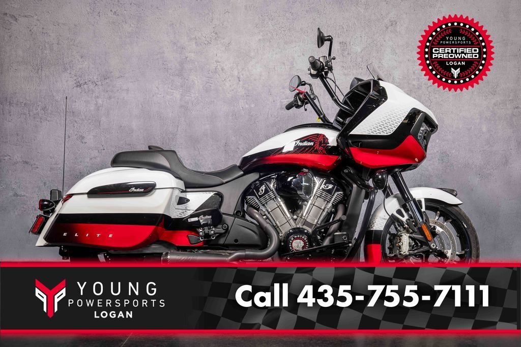 2025 Indian Motorcycle® Challenger® Elite White Crystal