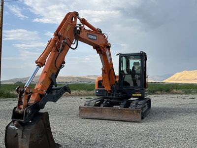 2020 Doosan / bobcat DX 85R-3 3100 hours, priced to sell!