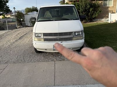 2004 Chevrolet Astro Van LT