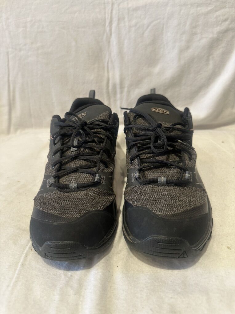 Keen Women, Size 8 Gray Waterproof, Hiking Shoes