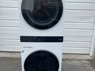 Like new LG THIN Q electric washtower,free delivery