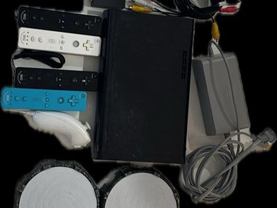 Nintendo Wii Console RVL-001 Black with 4 Remotes, Nunchucks, Power & AV Cables, and Bongo Drums