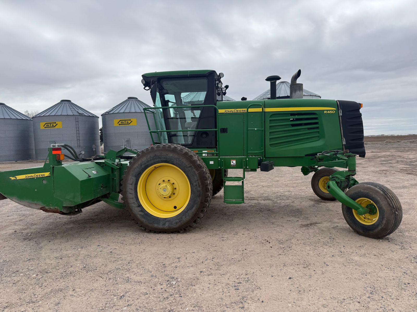John Deere R450 Swather