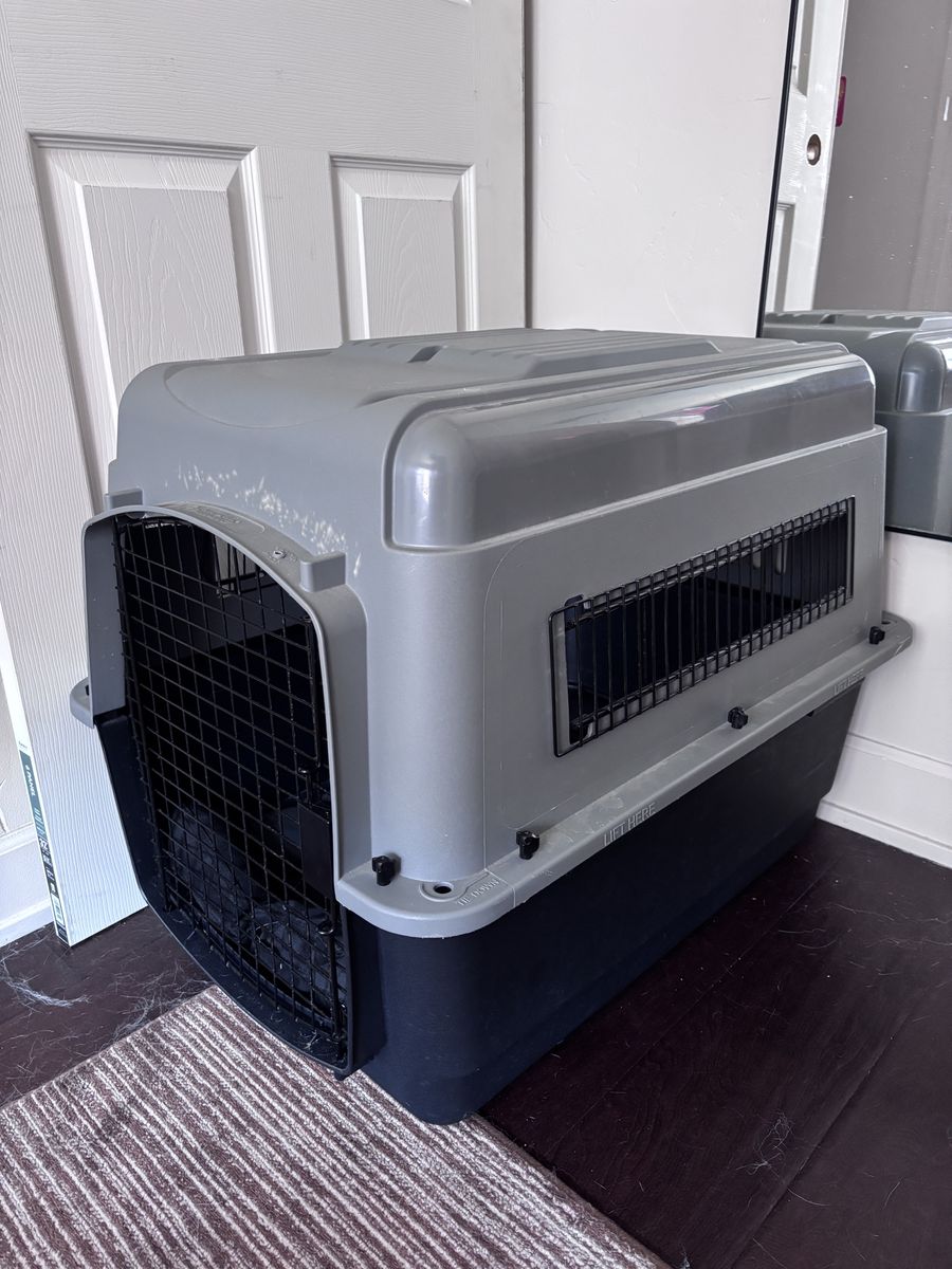 Petmate dog kennel