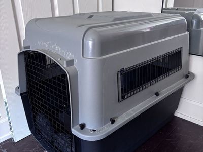 Petmate dog kennel
