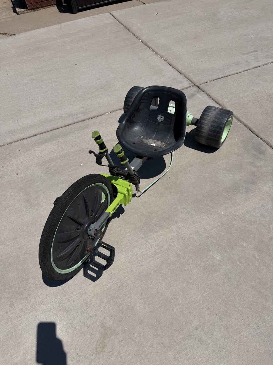 Green Machine Huffy Drift Trike, Green/Black, Kids' Large