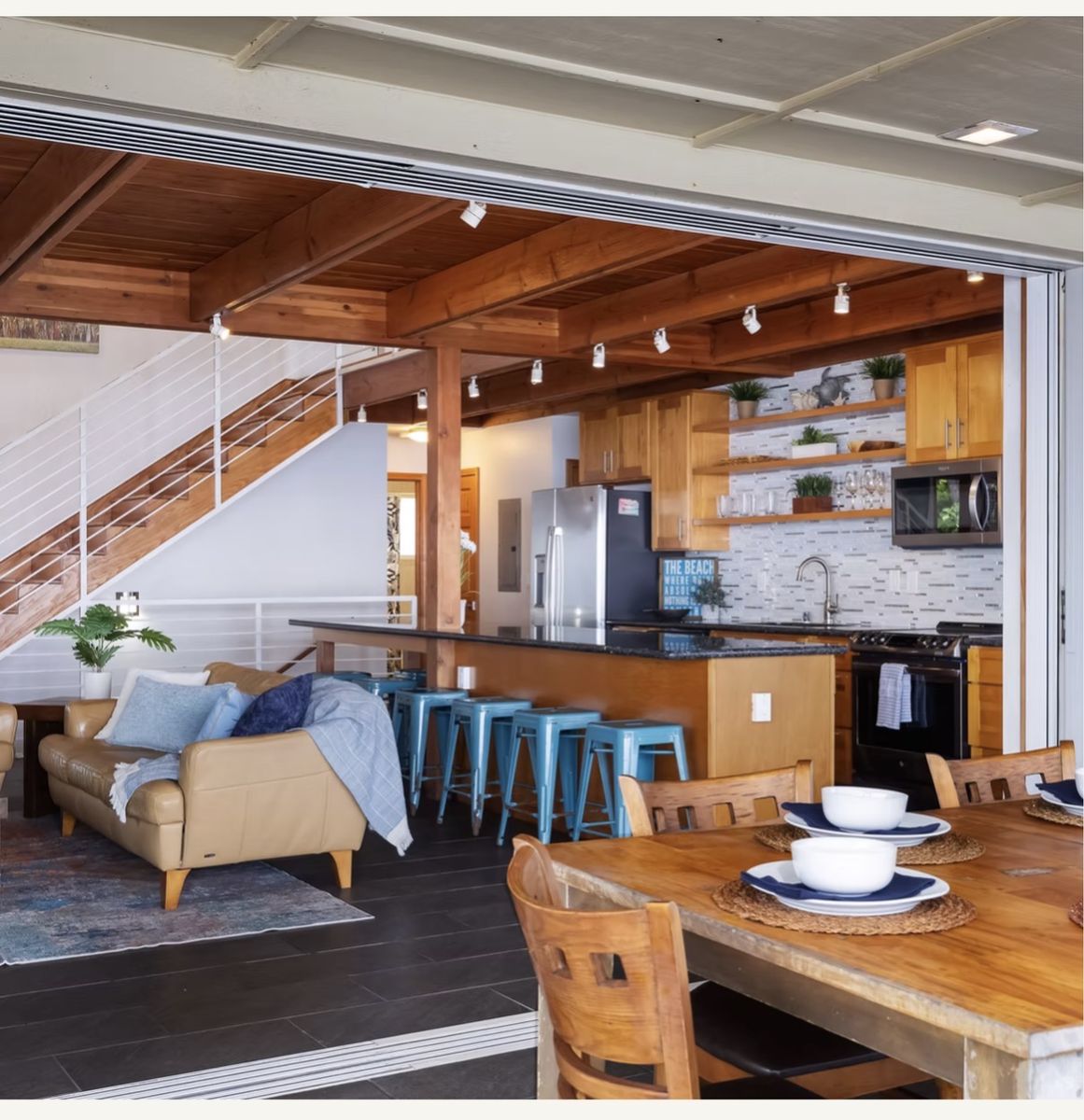 HAWAII Perfect Family Vacation! Sleeps 9! Open Christmas!
