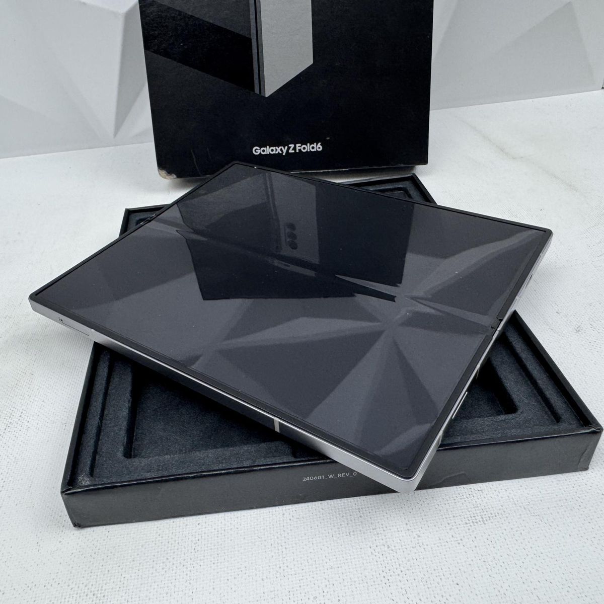 Main image 6