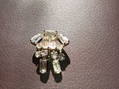 Vintage Clear Rhinestone Baguette & Round Cut Brooch Pin - Elegant Sparkle Jewelry