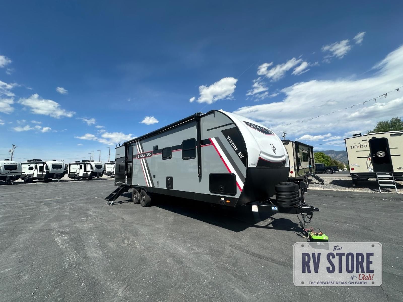 2026 Venture RV Stratus SR261VRB Travel Trailer Front Bedroom|Outdoor Entertainment|Outdoor Kitchen|Rear Bath
