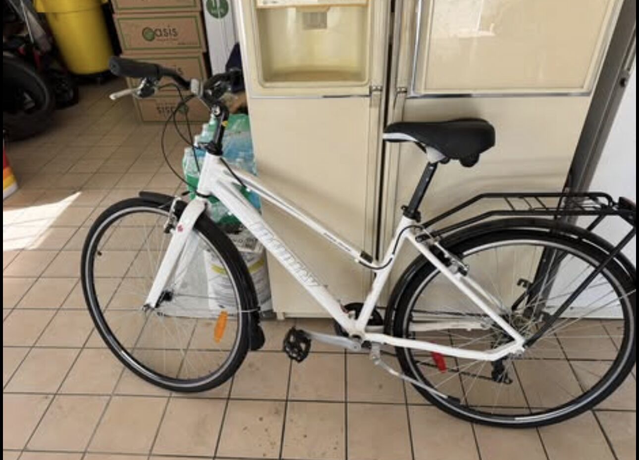 Infinity Boss Three 7 Speed 700c Women’s Hybrid Bike Matte White