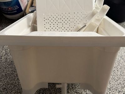 Garage utility sink