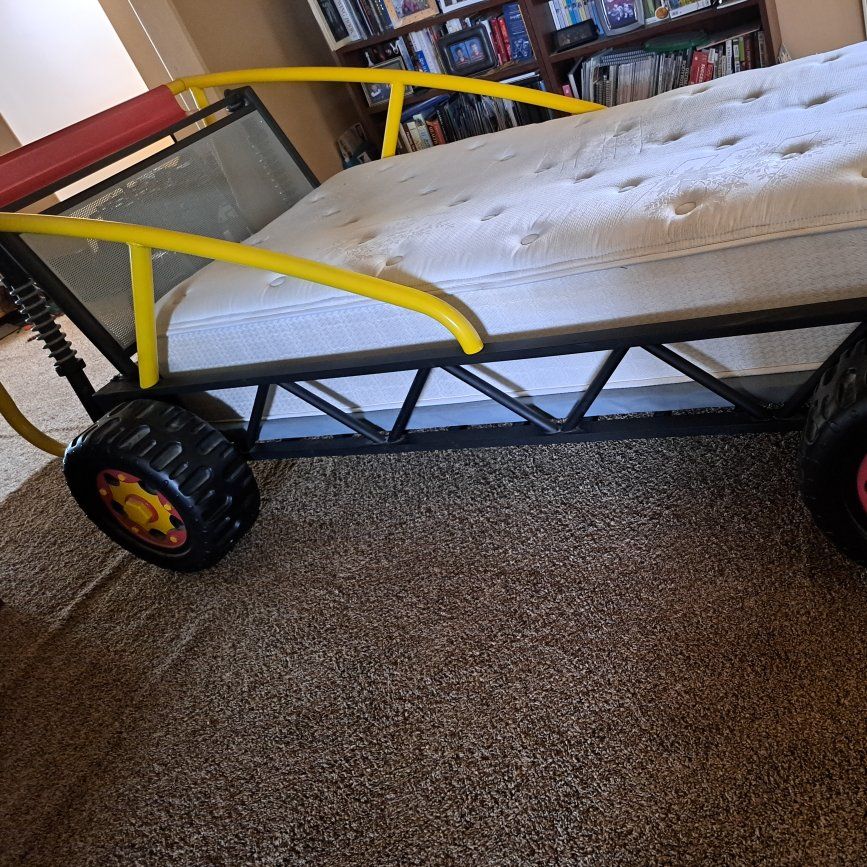 Metal Youth Car Bed
