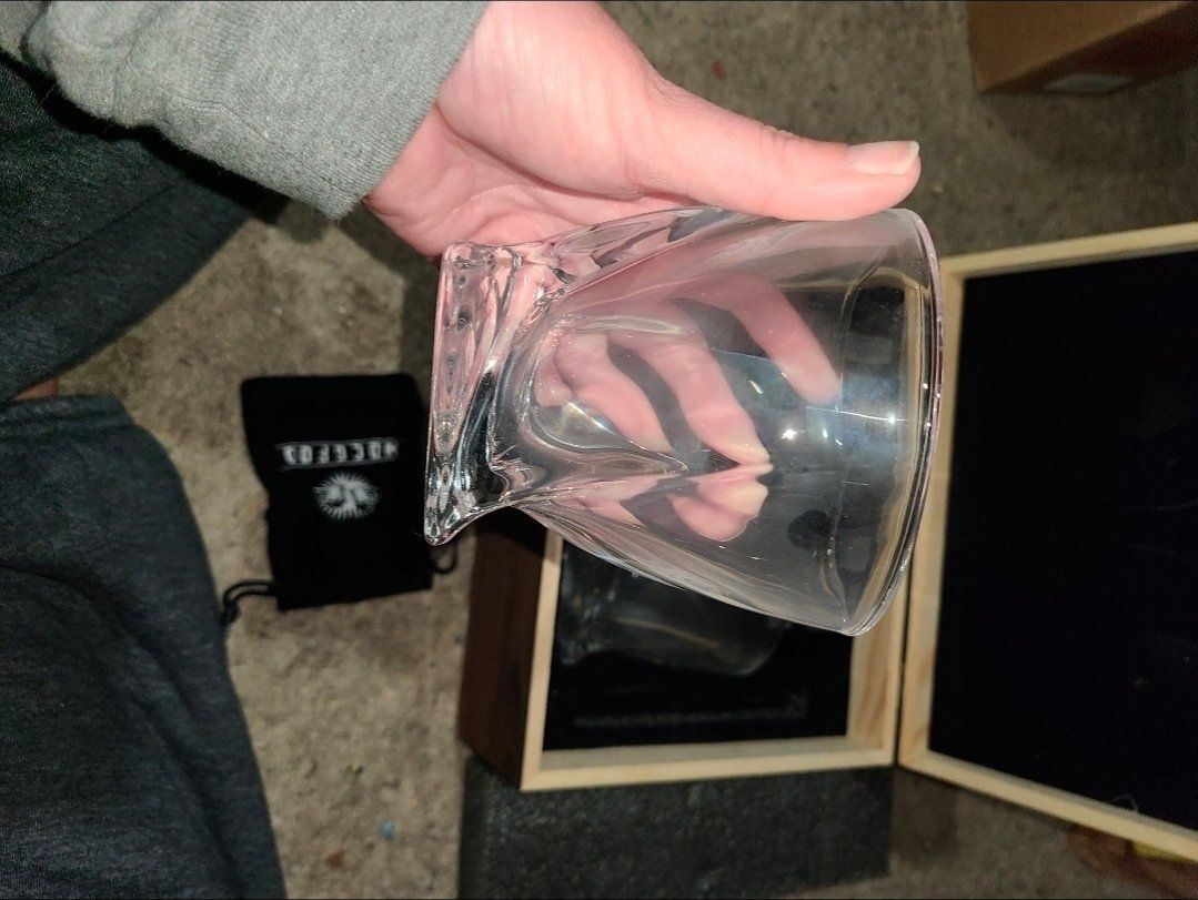 Main image 4