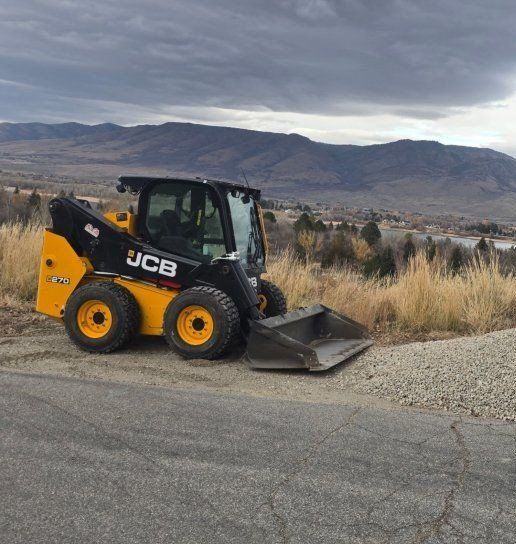 FULLSIZE SKIDSTEER FOR RENT (WEEKEND SPECIAL AVAILABLE)