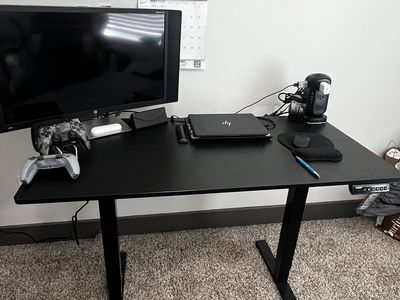 Electric Standing Desk 47” Adjustable Height / Escritorio Eléctrico Ajustable 47”