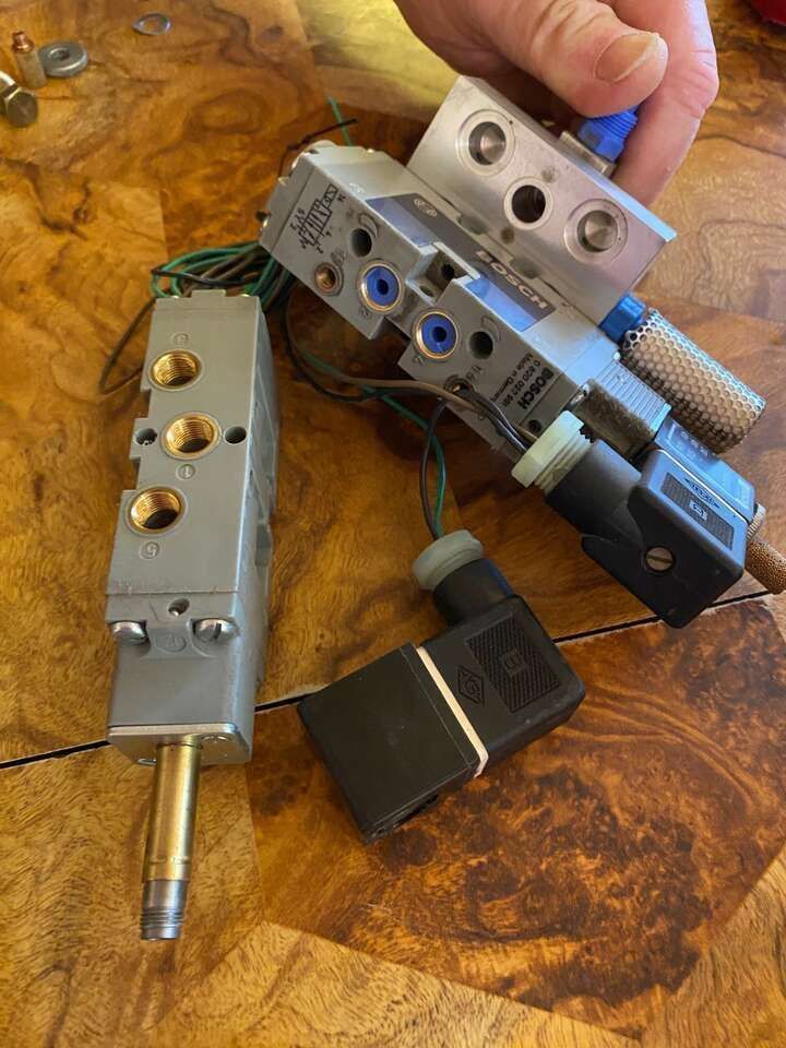 Main image 7