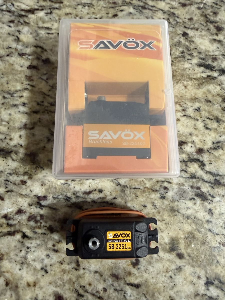 Savox brushless SB2251SG servos (2)