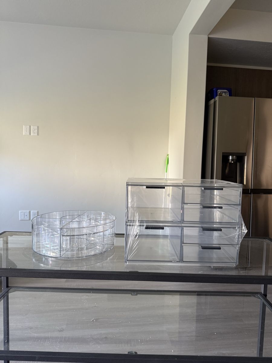 MAKE UP and/or JEWRLY ORGANIZER