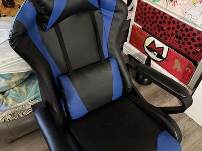 Gaming chair