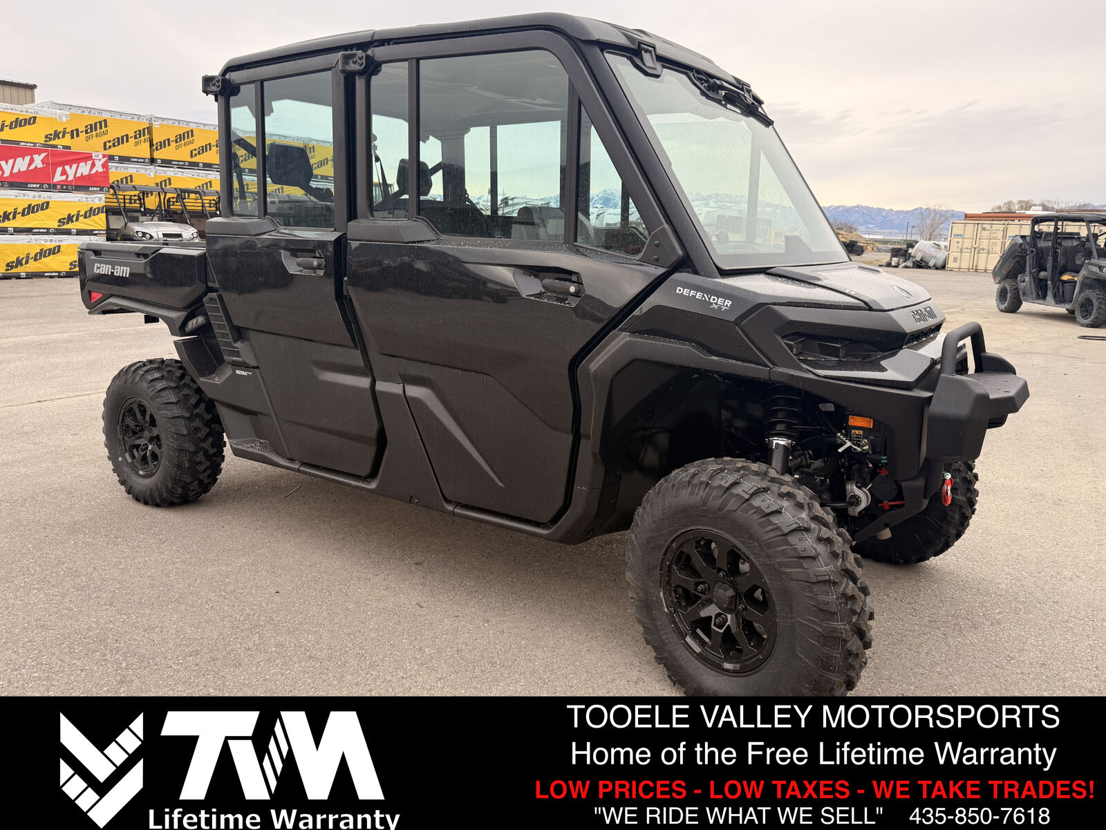 2026 CAN-AM DEFENDER MAX XT CAB HD11 W/LIFETIME WARRANTY