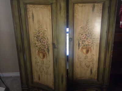 Free entertainment center