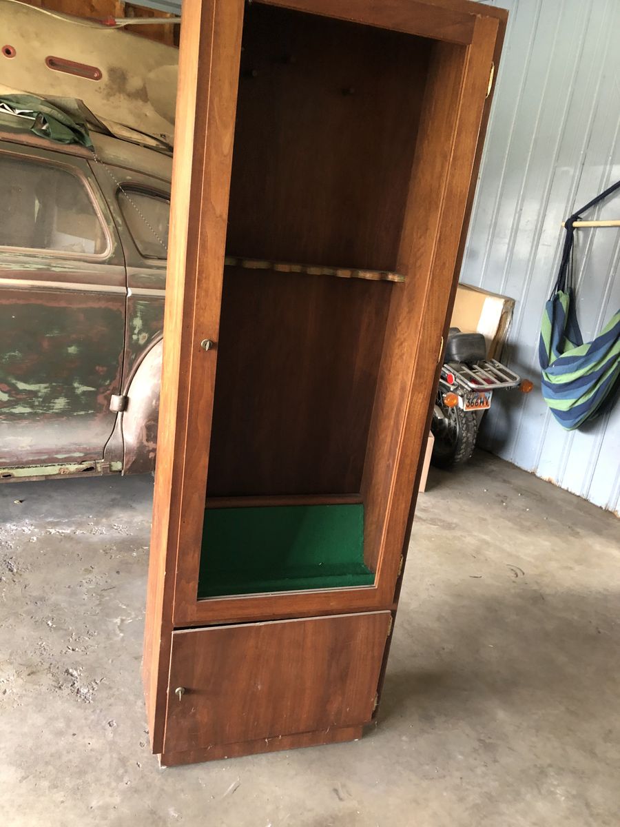 Gun cabinet