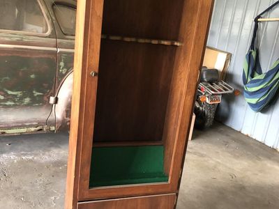 Gun cabinet