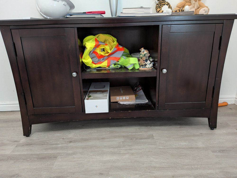 solid wood t.v stand