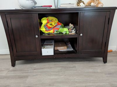 solid wood t.v stand